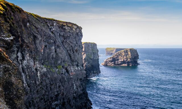 Authentic Ireland: From Castle Stays to Dramatic Cliffs